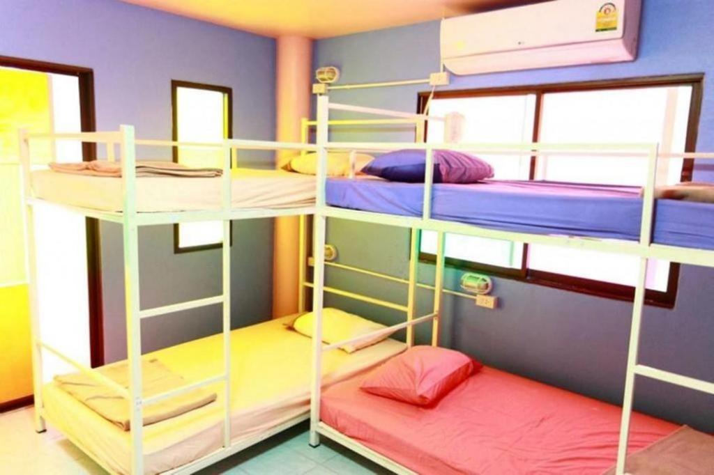 Oyo 586 I Hostel Phuket מראה חיצוני תמונה