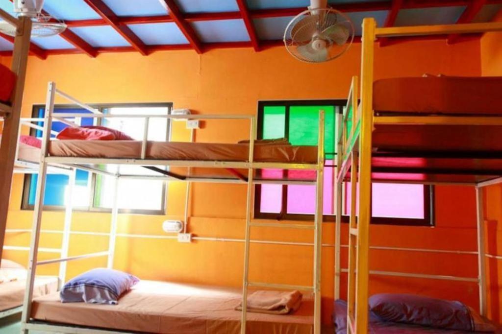 Oyo 586 I Hostel Phuket מראה חיצוני תמונה
