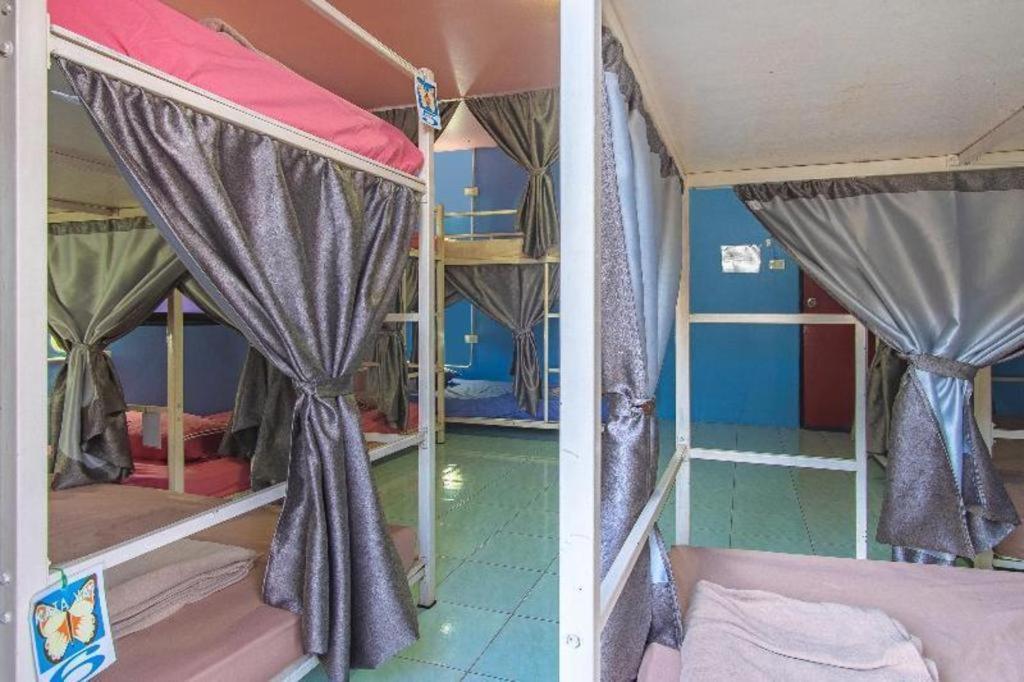 Oyo 586 I Hostel Phuket מראה חיצוני תמונה