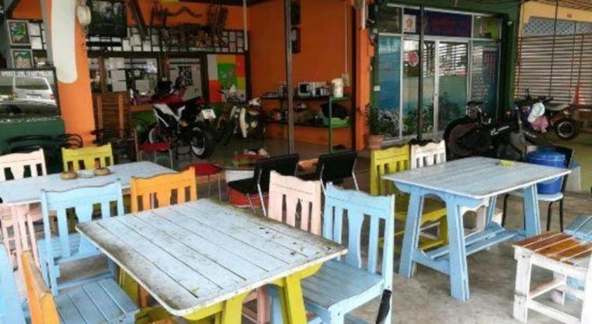 Oyo 586 I Hostel Phuket מראה חיצוני תמונה