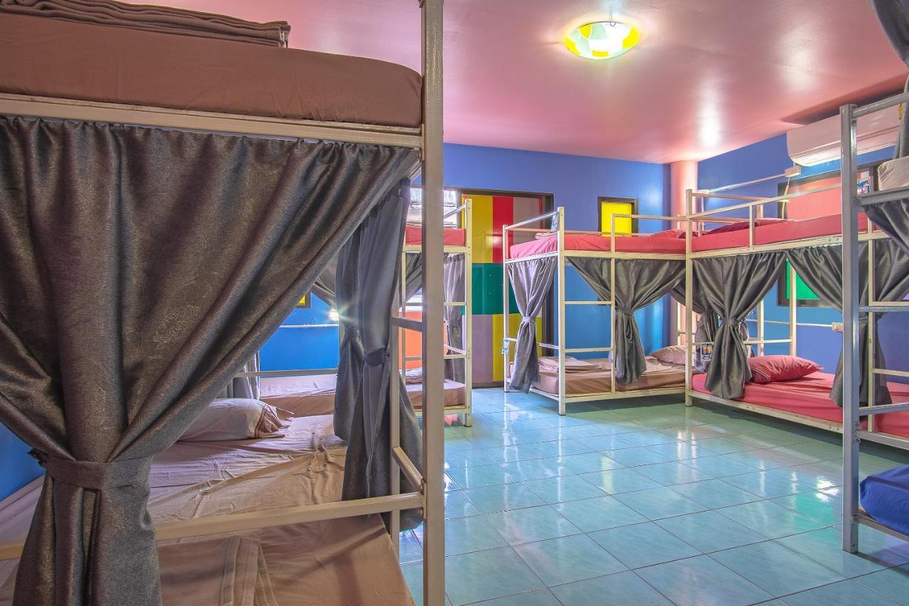 Oyo 586 I Hostel Phuket מראה חיצוני תמונה