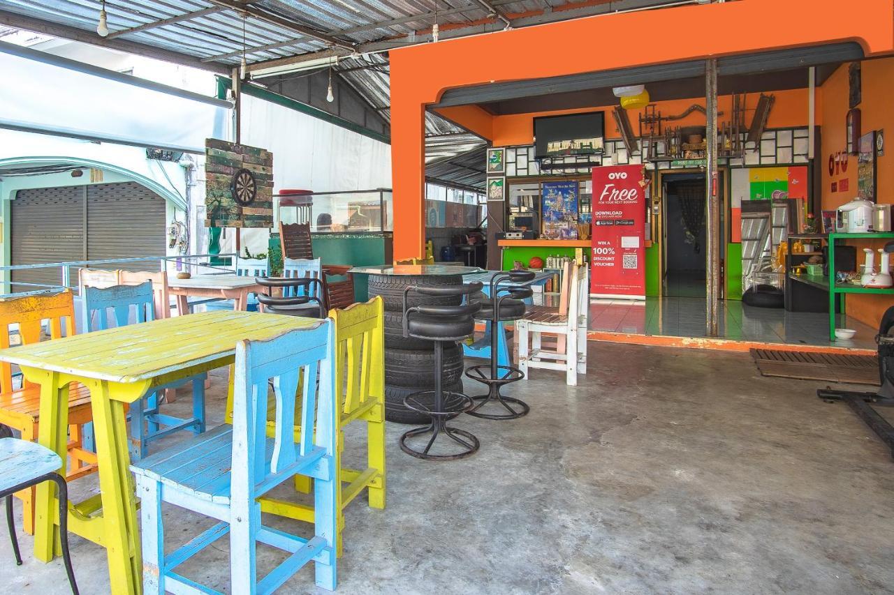 Oyo 586 I Hostel Phuket מראה חיצוני תמונה